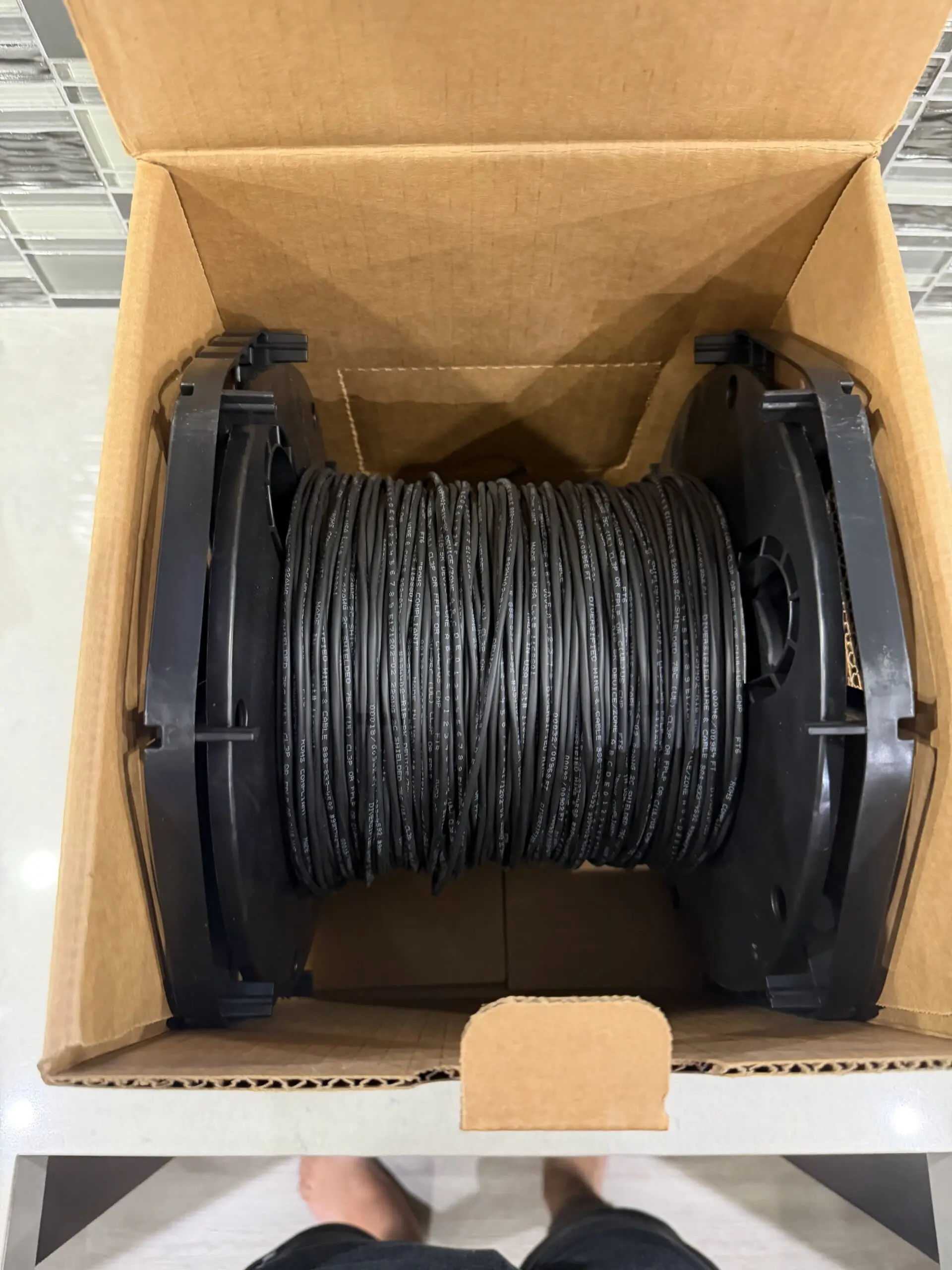 22/2 Stranded Shielded Plenum Cable - CMP, Black, 1000 ft - Image 2